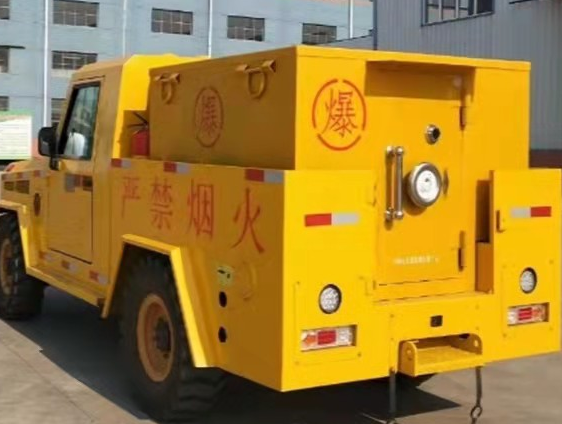 北辰凯龙爆破器材运输车：保障爆破任务的安全运行